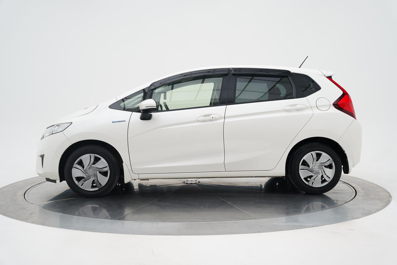 Honda Fit 1.5 HYBRID F PACKAGE