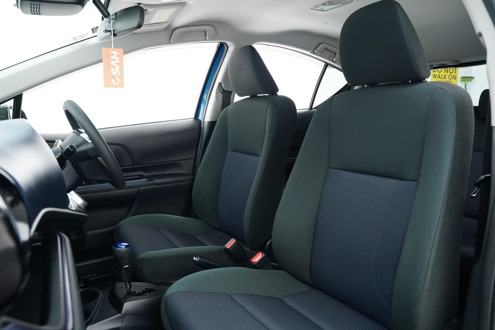 Toyota Aqua Hybrid S