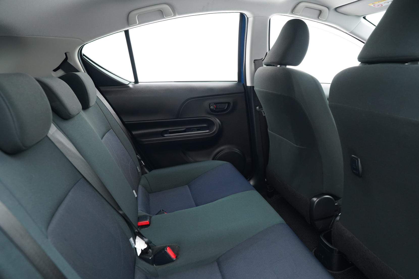 Toyota Aqua Hybrid S
