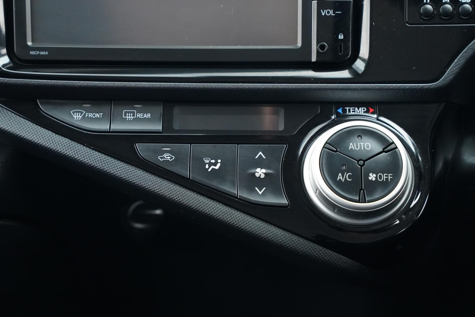 Toyota Aqua Hybrid S