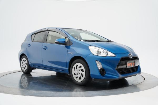 Toyota Aqua Hybrid S