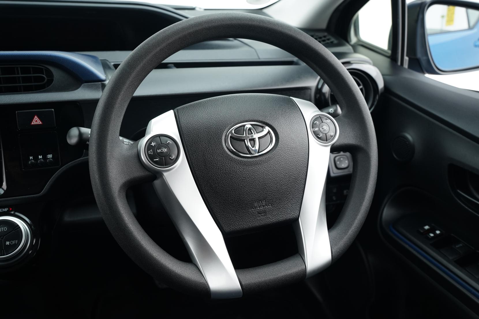 Toyota Aqua Hybrid S