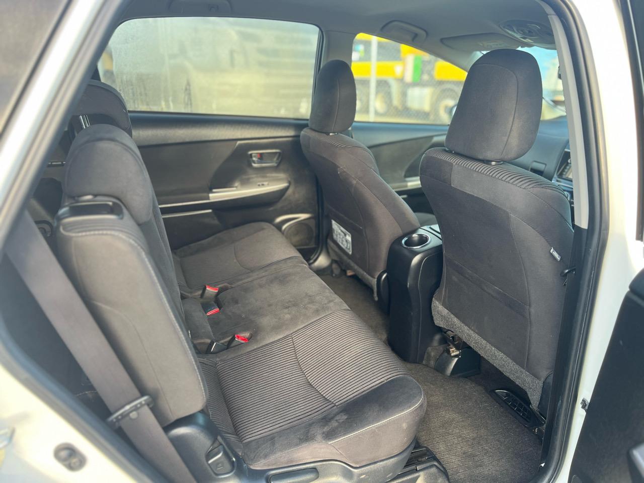 Toyota Prius 1.8 Alpha S 7 Seater