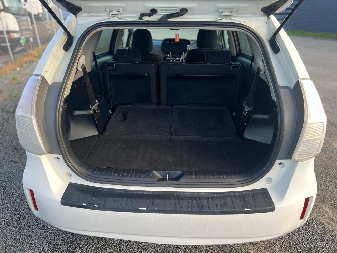 Toyota Prius 1.8 Alpha S 7 Seater