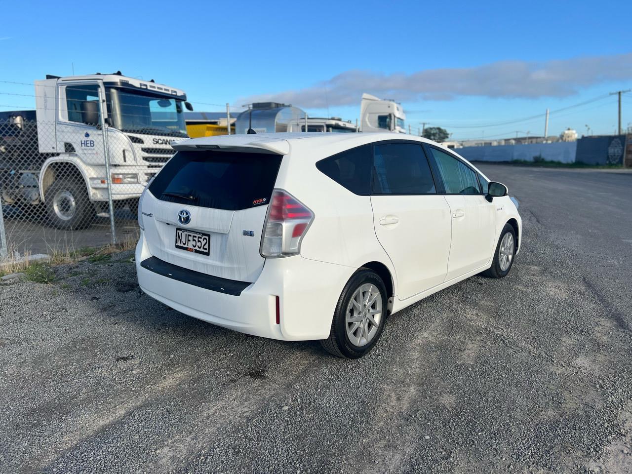 Toyota Prius 1.8 Alpha S 7 Seater
