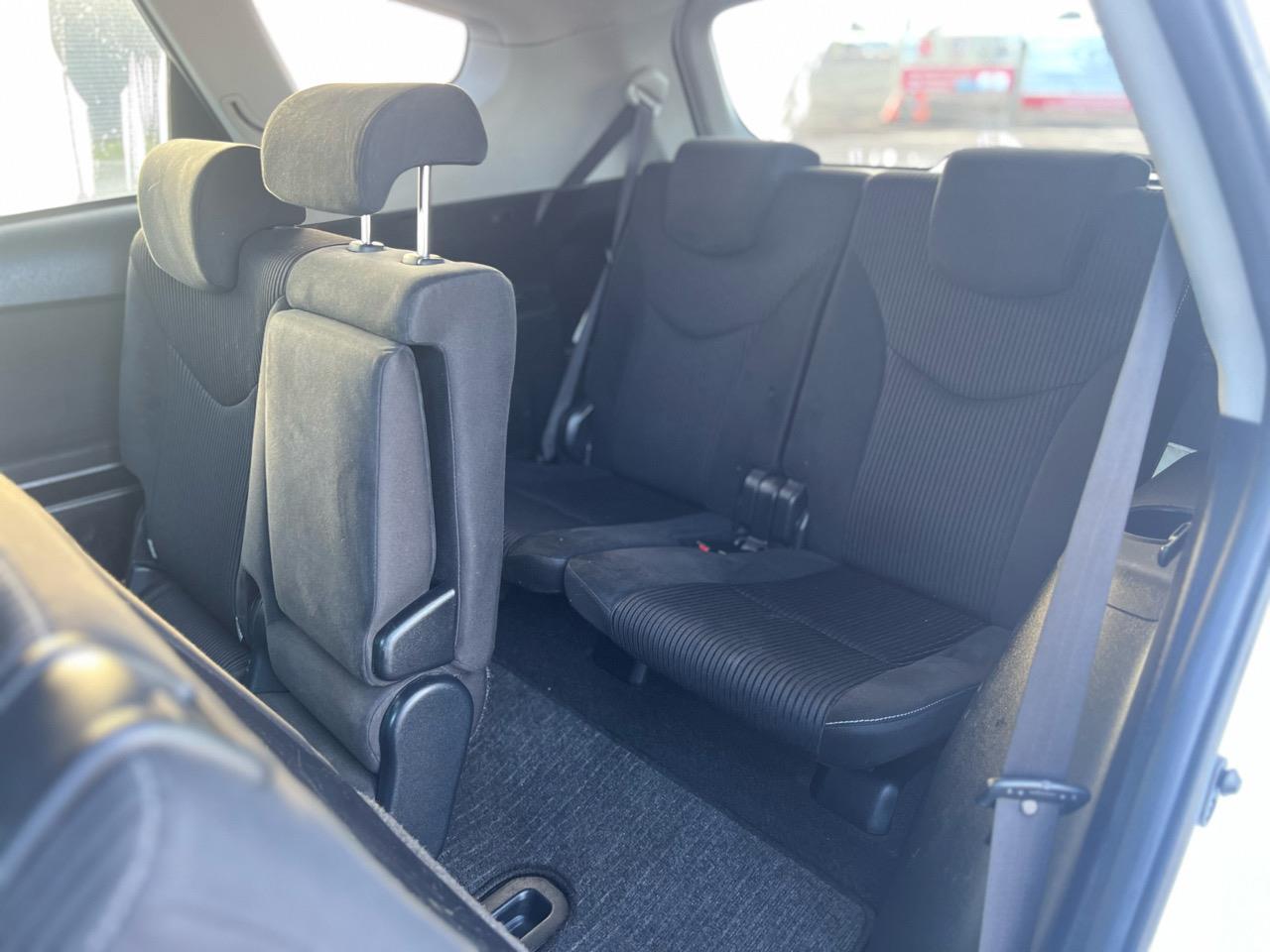 Toyota Prius 1.8 Alpha S 7 Seater