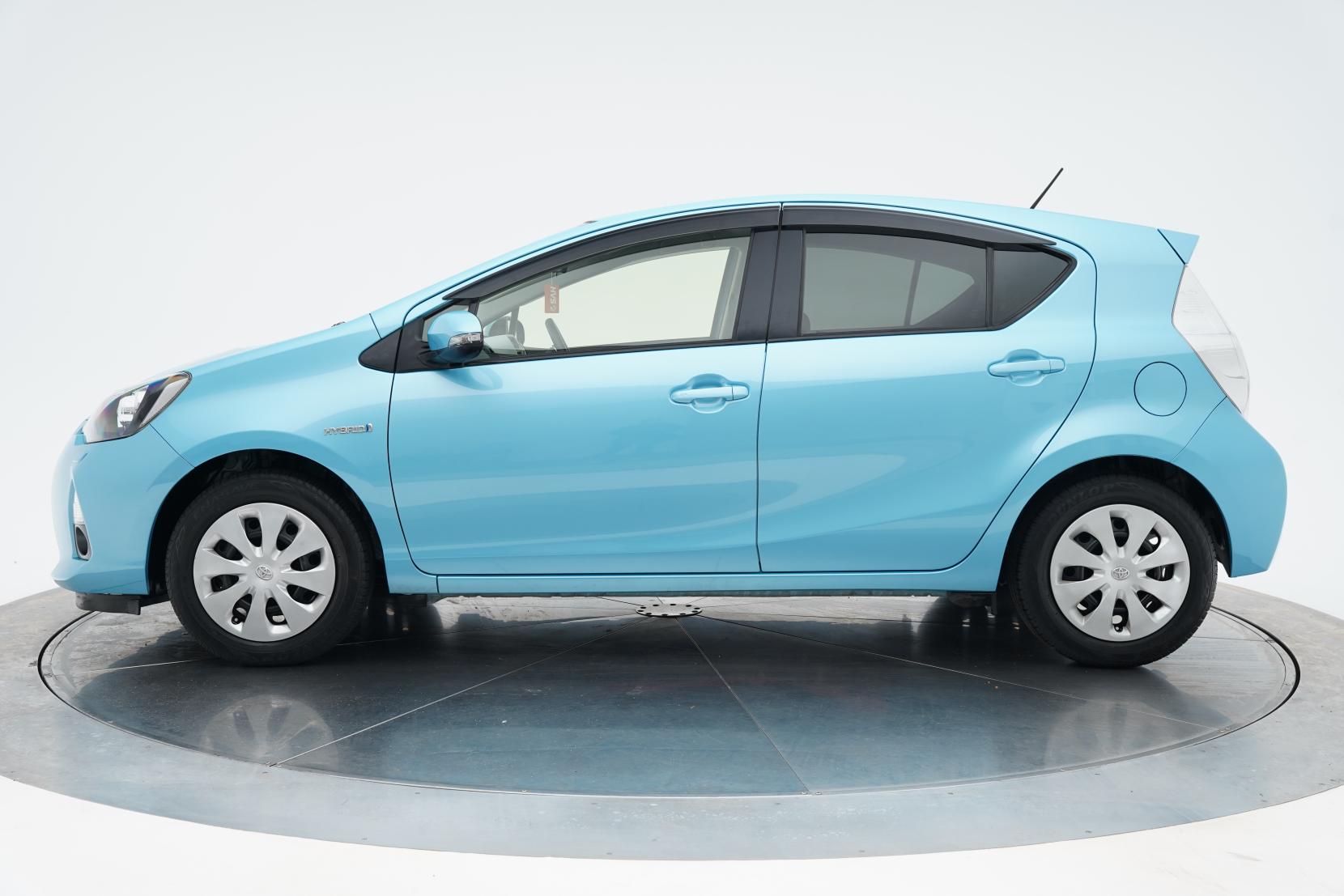 Toyota Aqua Hybrid S Spec