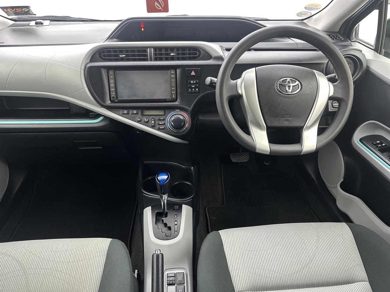 Toyota AQUA 1.5 S Push Start