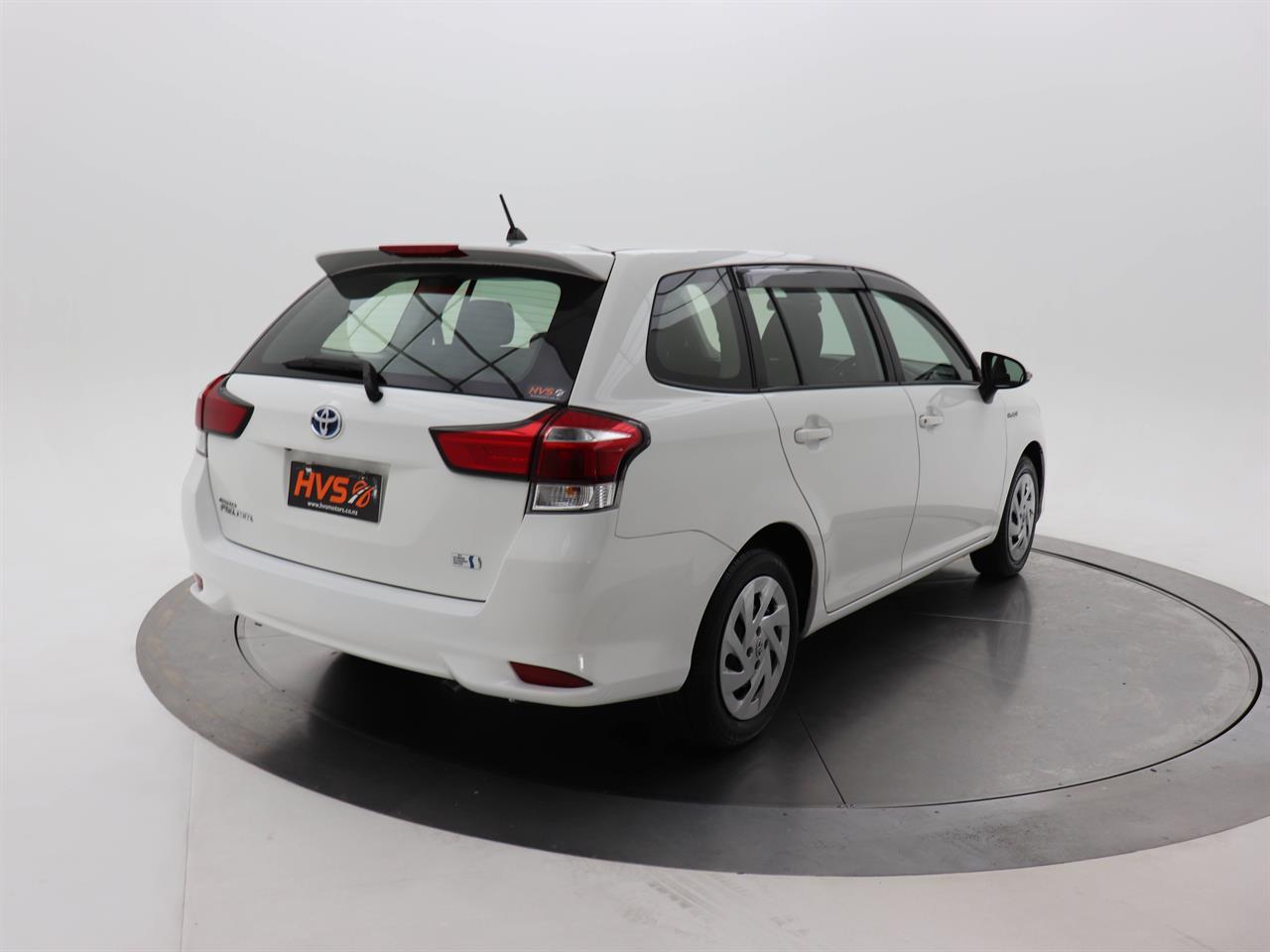 Toyota Corolla 1.5 Fielder Hybrid Facelift 8SRS