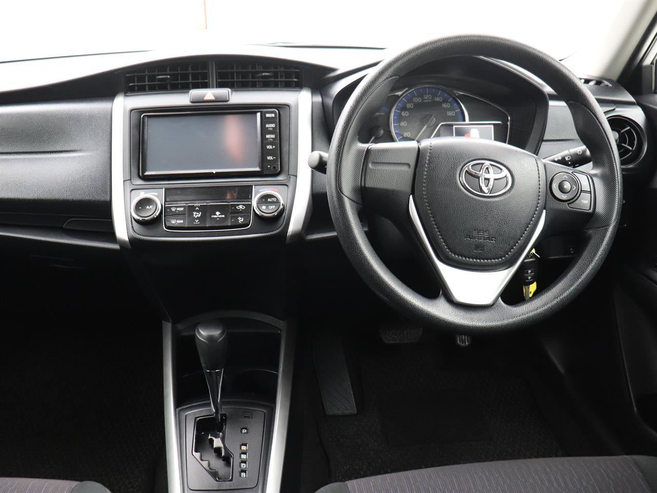 Toyota Corolla 1.5 Fielder Hybrid Facelift 8SRS