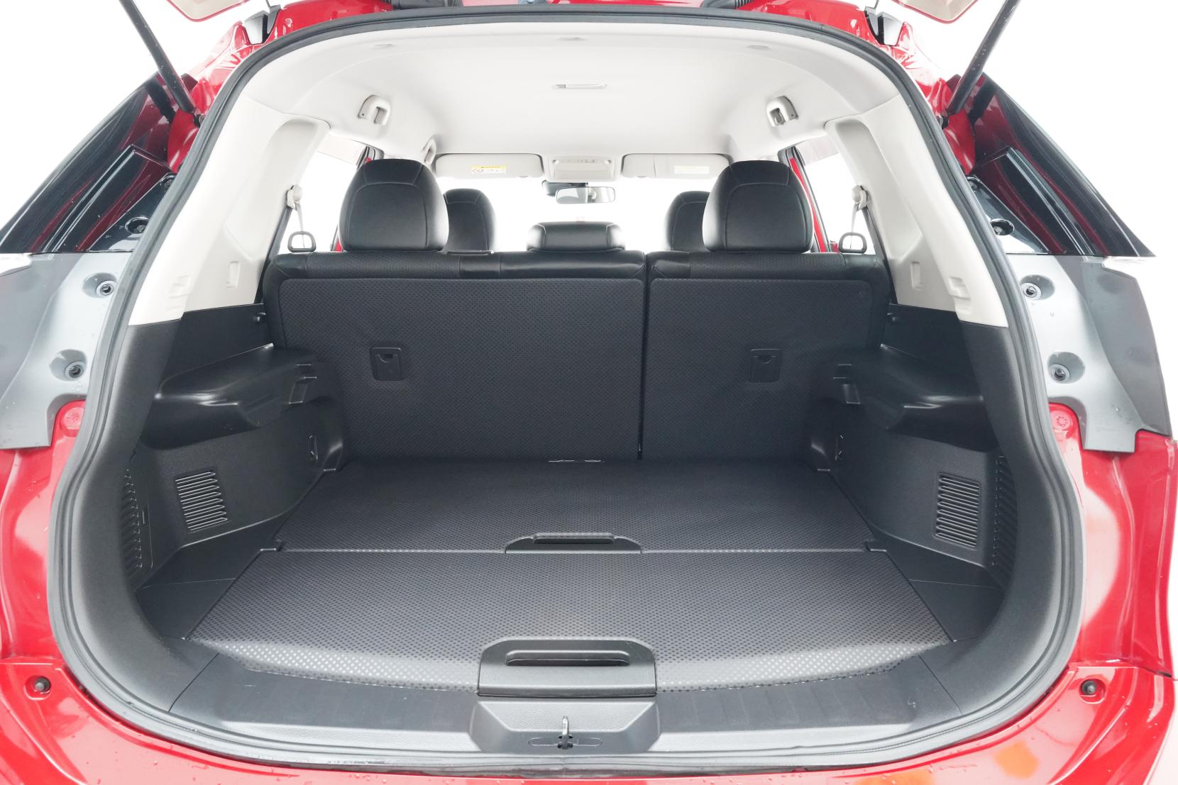 Nissan X-TRAIL 2.0 20X 2WD 5 Seater