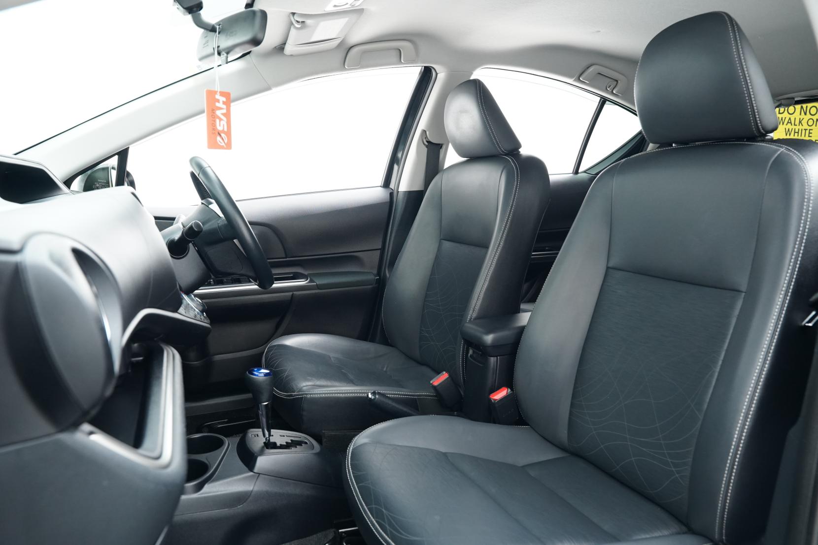 Toyota AQUA 1.5 G Leather