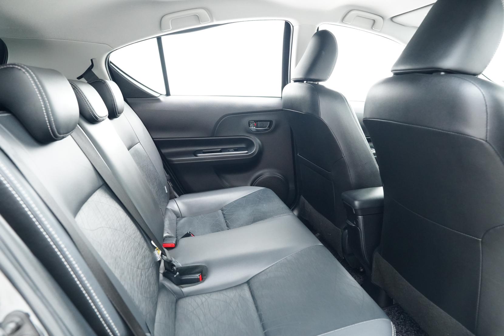 Toyota AQUA 1.5 G Leather