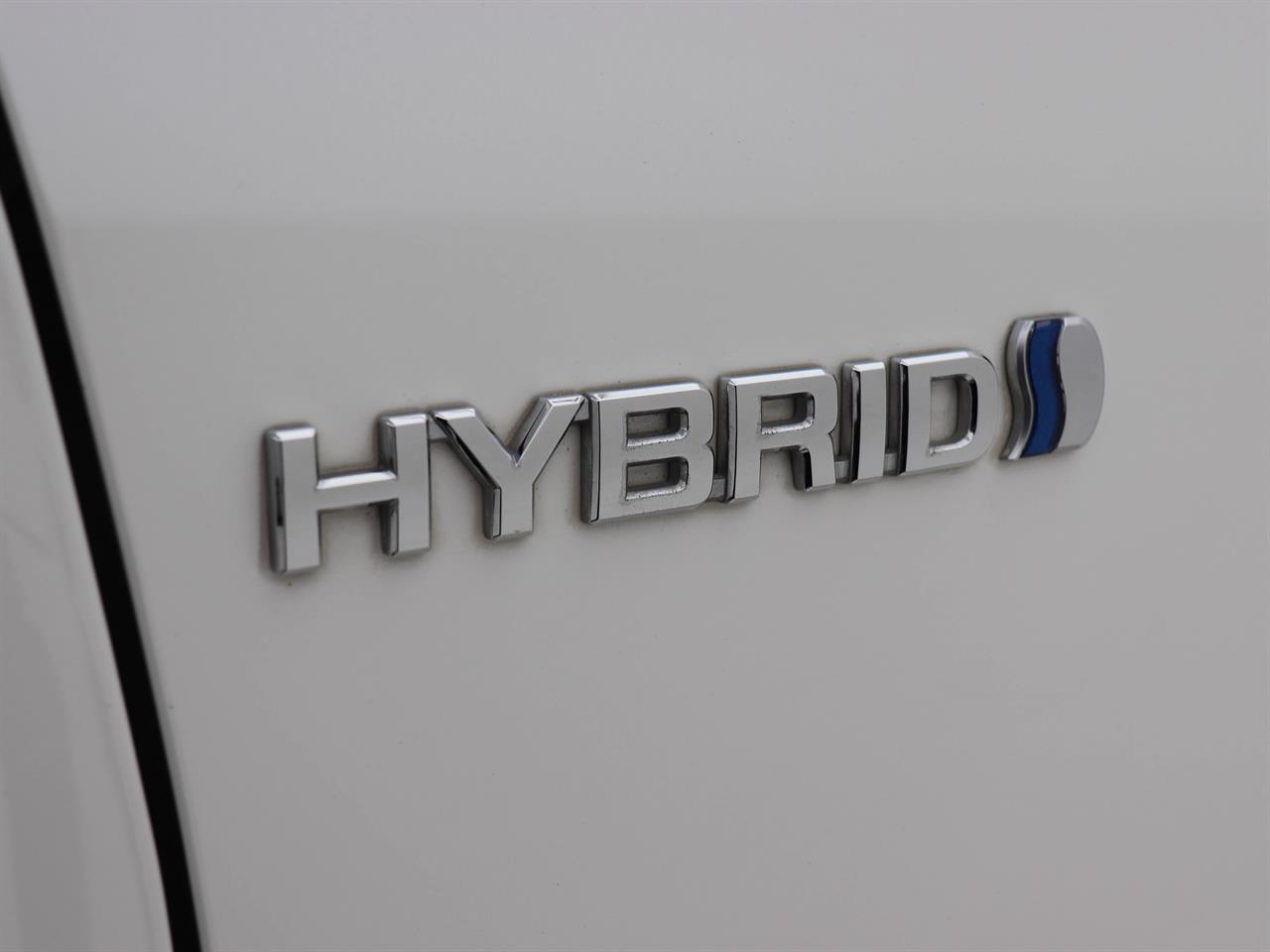 Toyota Estima Hybrid X 4WD 7 Seater