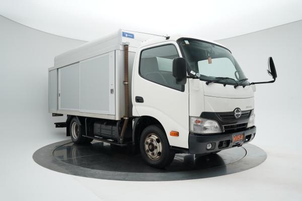 Hino HINO Dutro 125LT 4.0 Bottle Truck