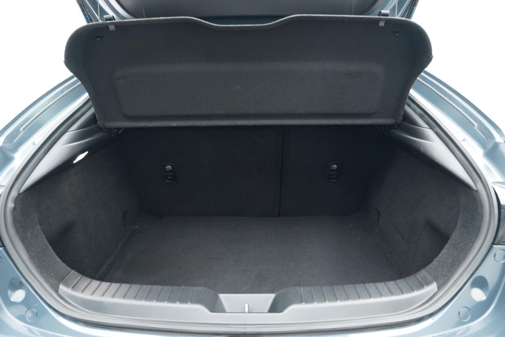 Mazda 3 2.0 Fastback 20S Touring Selection