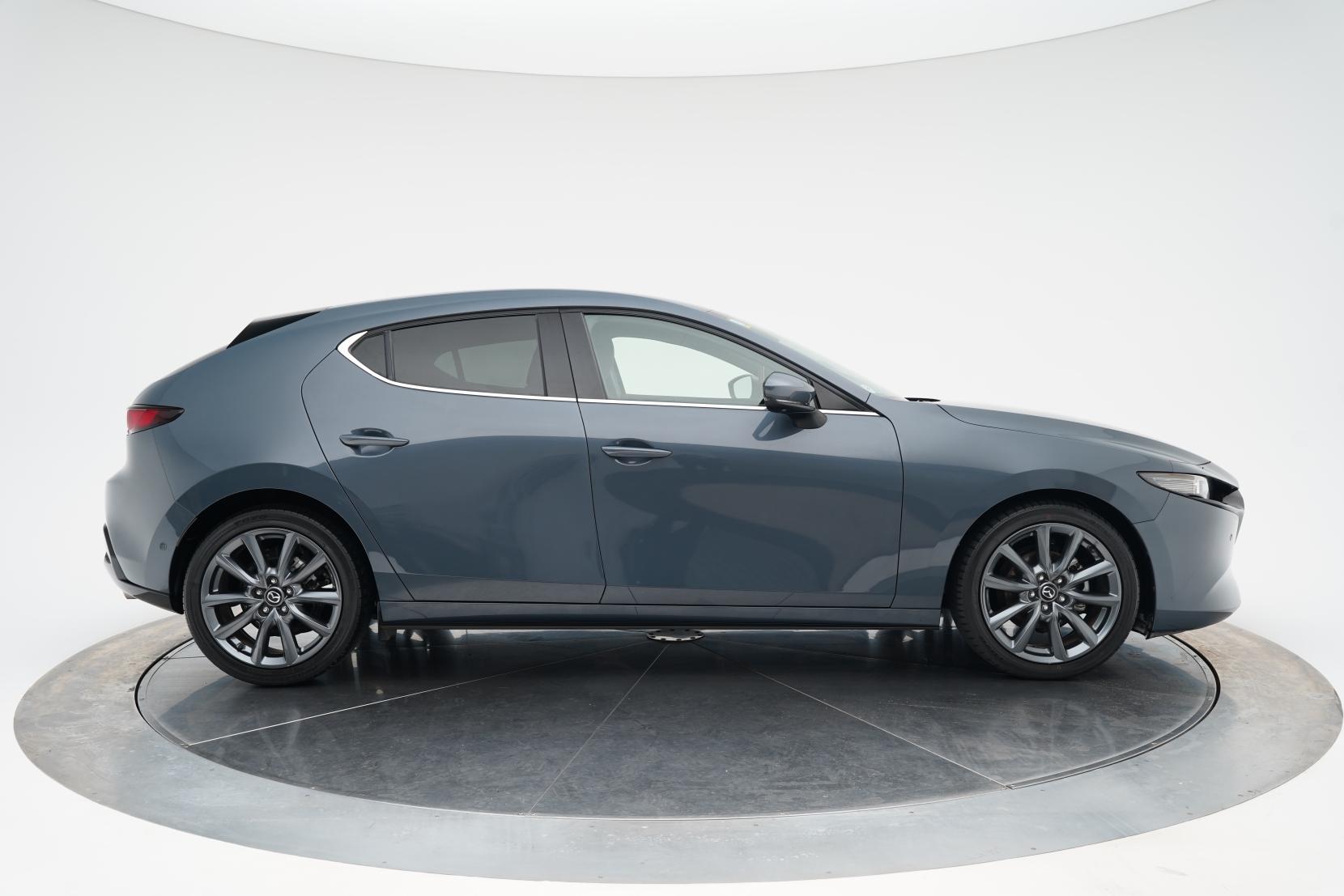 Mazda 3 2.0 Fastback 20S Touring Selection