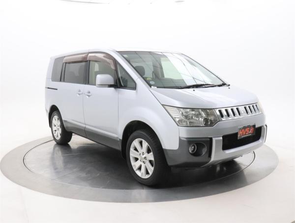 Mitsubishi Delica (1968–present) 2.3 D Premium CV5W