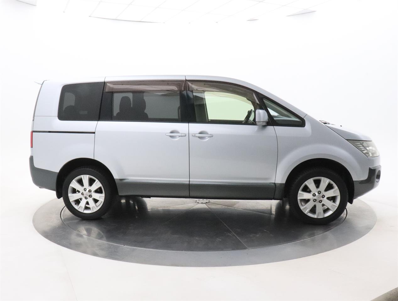 Mitsubishi Delica (1968–present) 2.3 D Premium CV5W