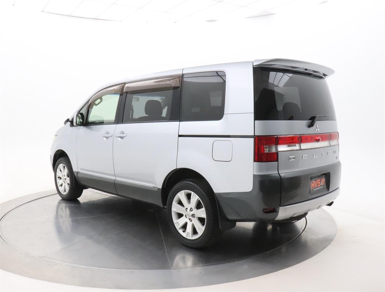 Mitsubishi Delica (1968–present) 2.3 D Premium CV5W