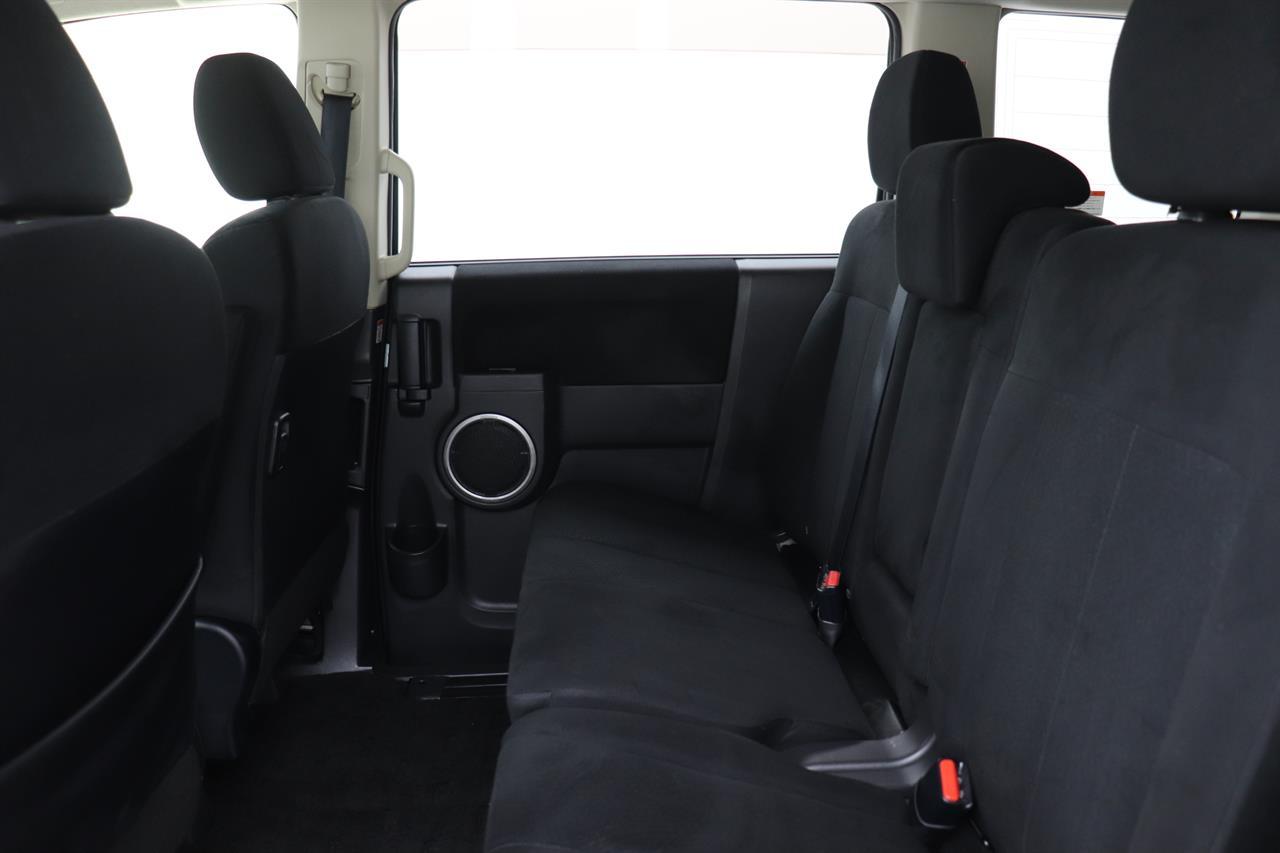 Mitsubishi Delica (1968–present) 2.3 D Premium CV5W
