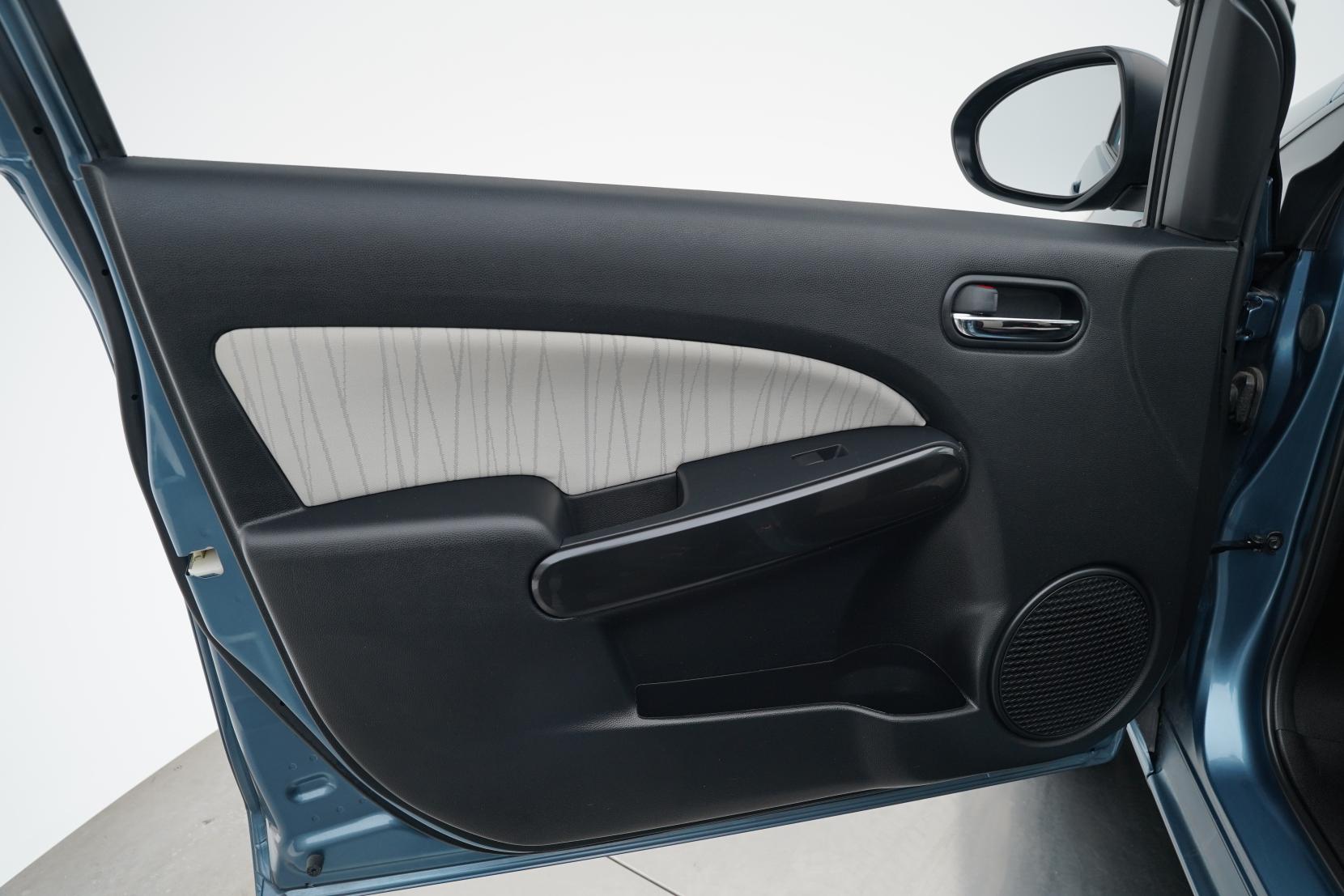 Mazda Demio 1.3 1.3L Skyactive