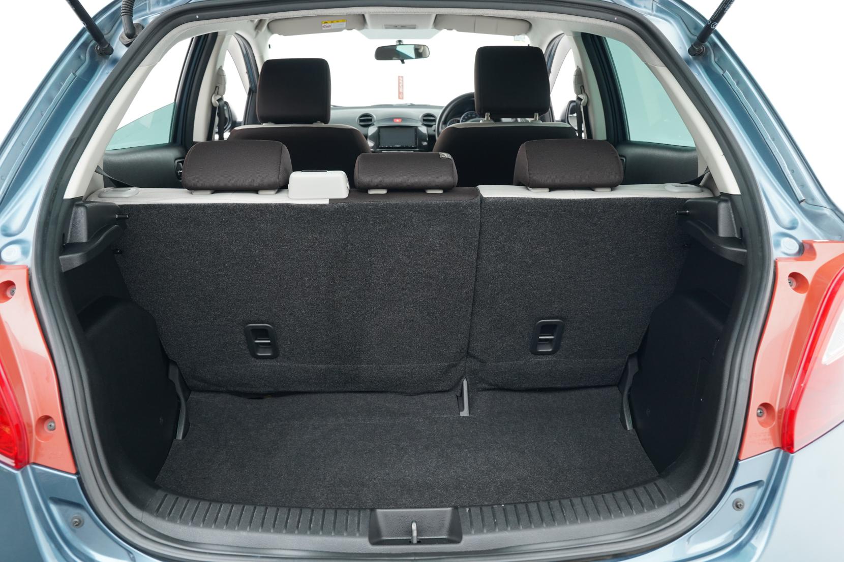 Mazda Demio 1.3 1.3L Skyactive