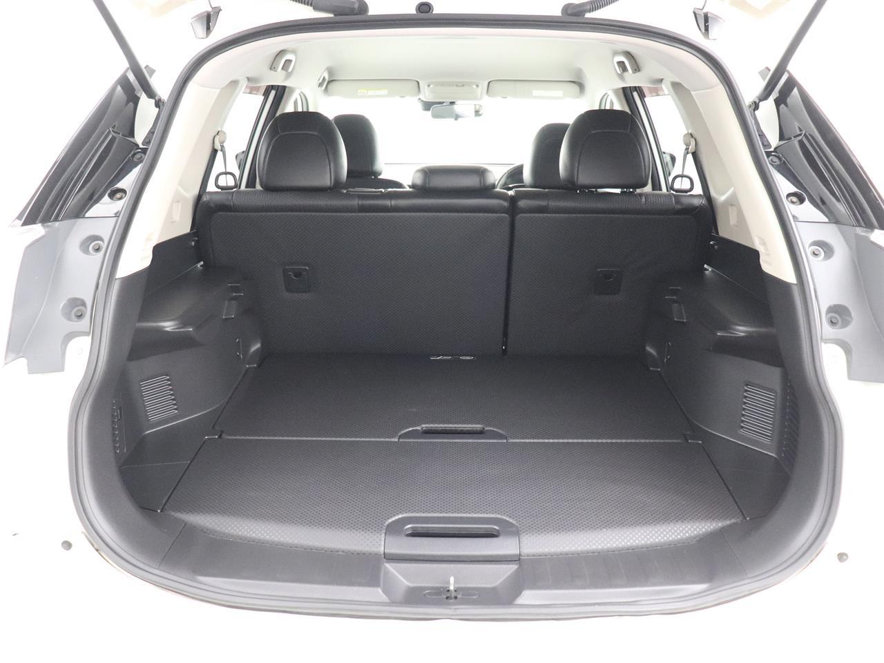 Nissan X-TRAIL 2.0 X 2wd 5seats