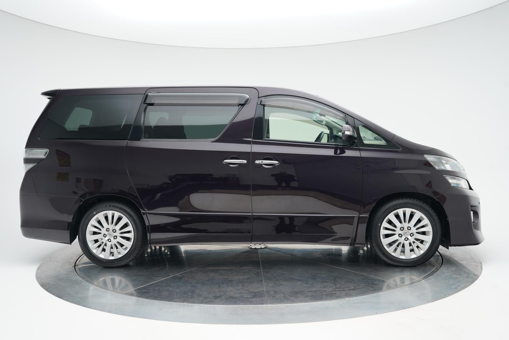 Toyota Alphard 2.4Z 8ST