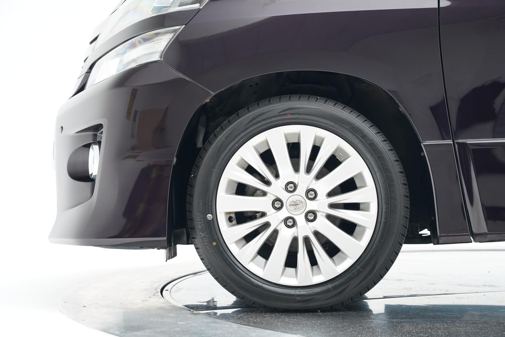 Toyota Alphard 2.4Z 8ST