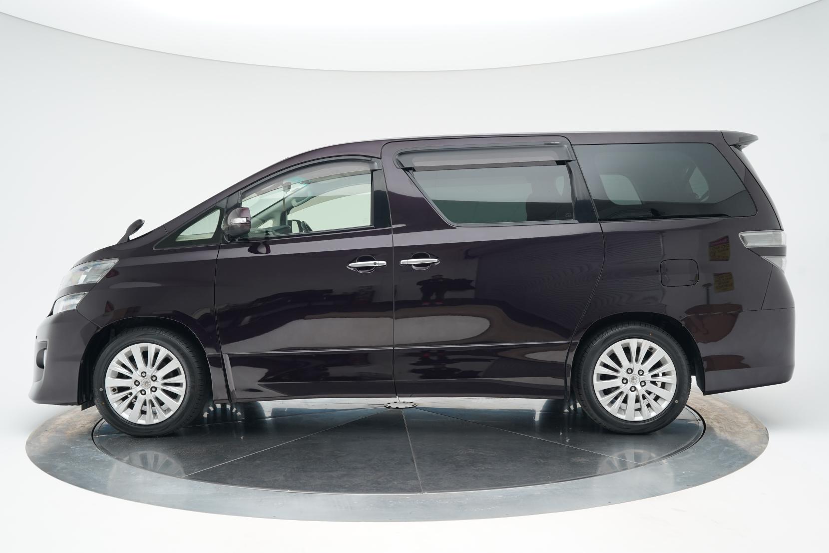 Toyota Alphard 2.4Z 8ST