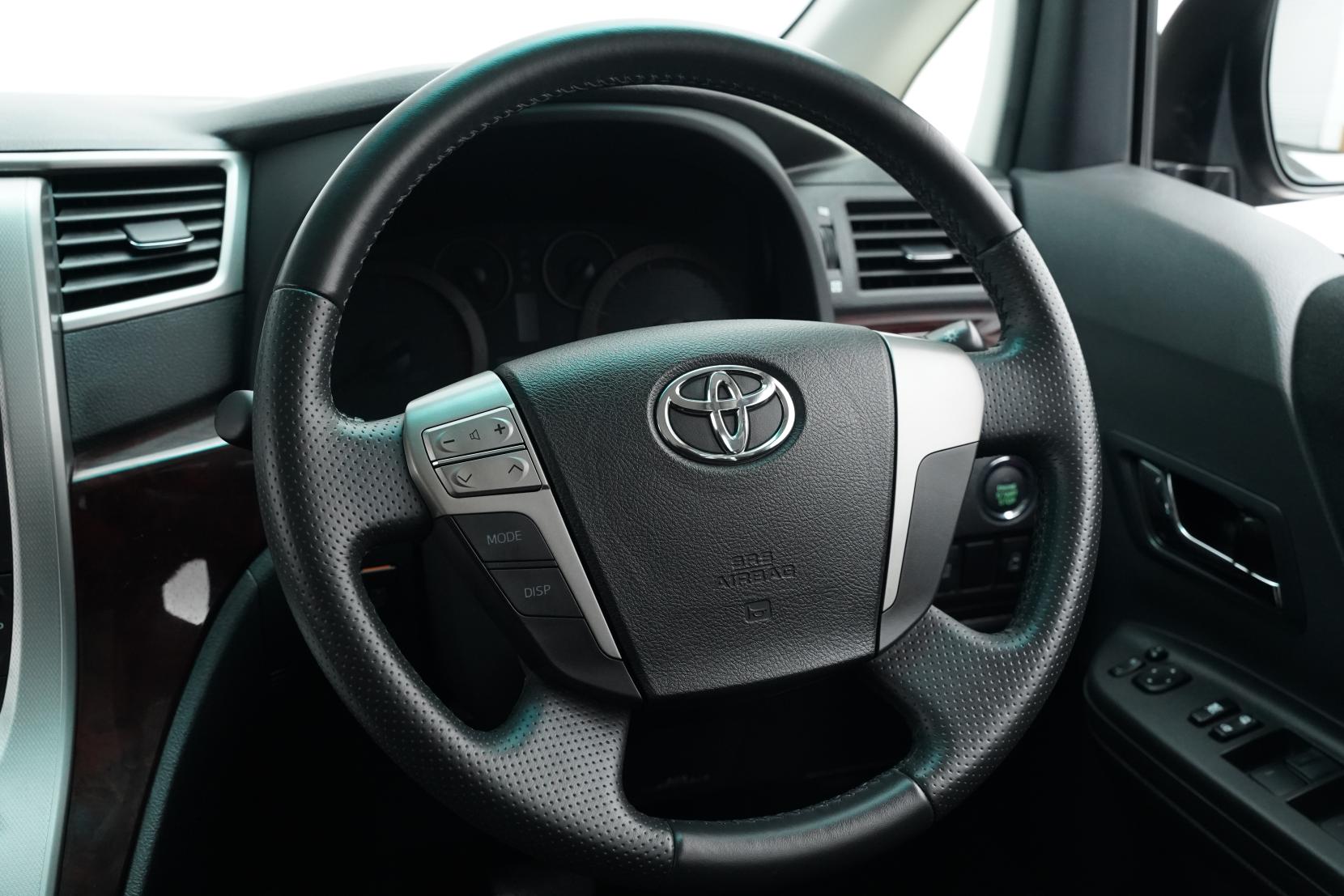 Toyota Alphard 2.4Z 8ST