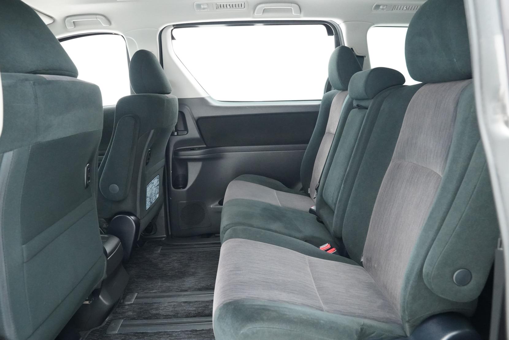 Toyota Alphard 2.4Z 8ST
