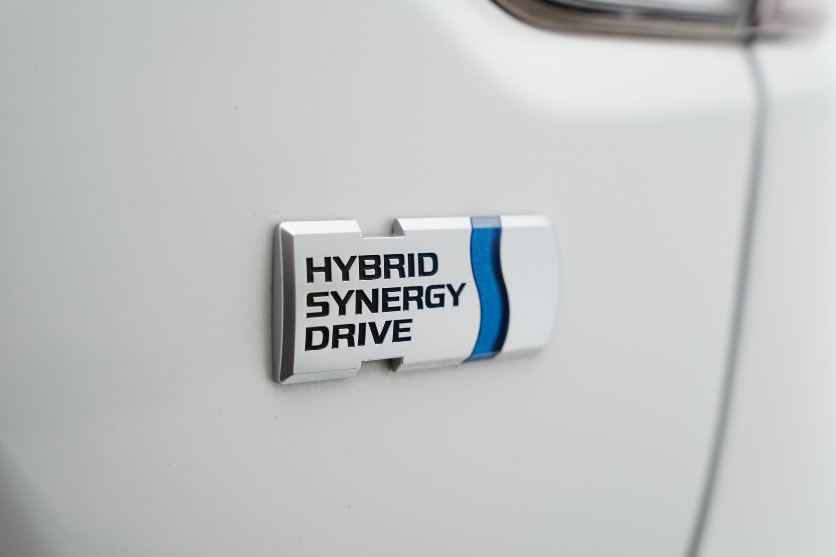 Toyota Corolla HYBRID G-X