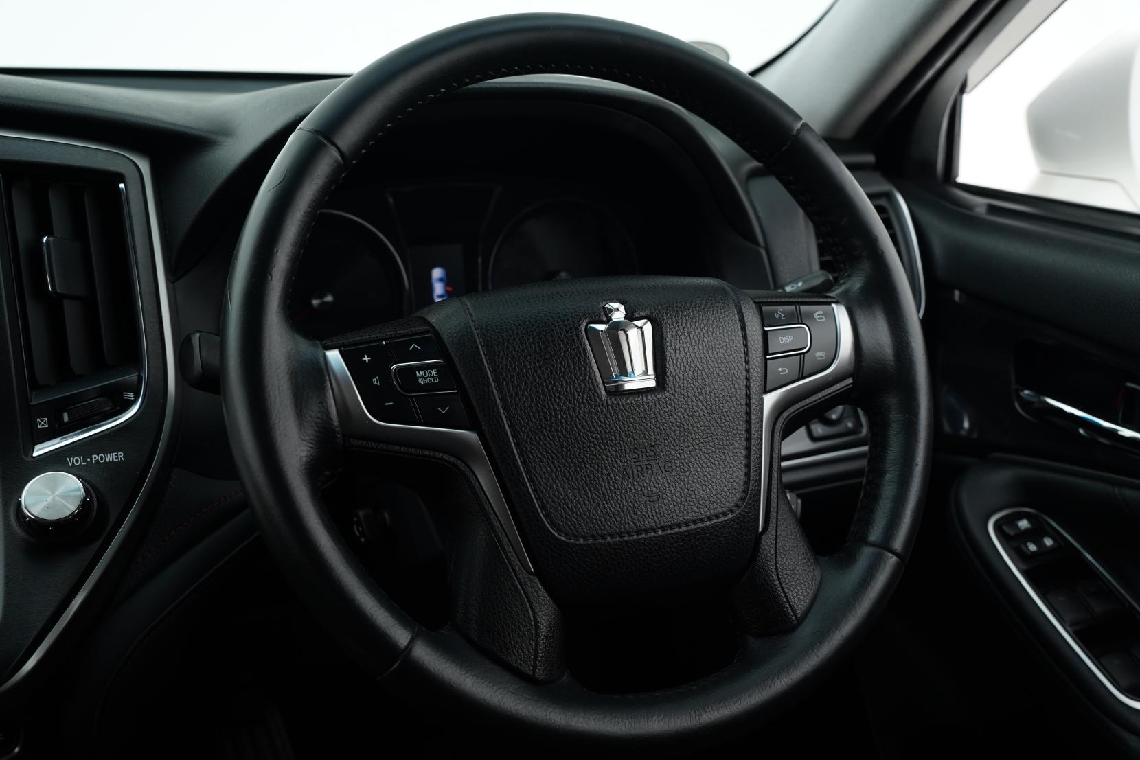 Toyota Crown HYBRID ATHLETE S