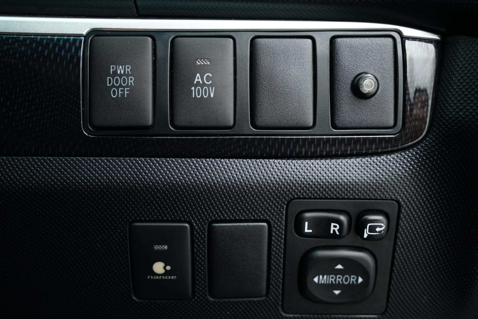 Toyota Estima 2.4 HYBRID AERAS 4WD