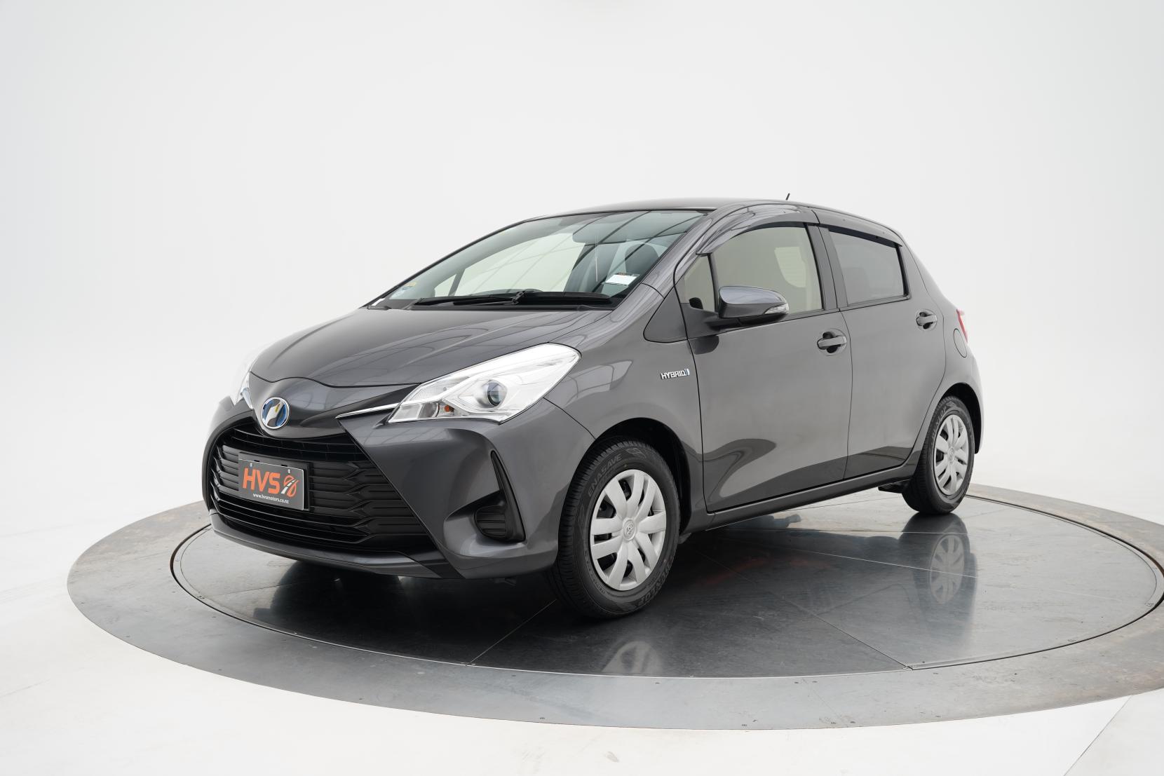 Toyota Vitz 1.5 HYBRID F