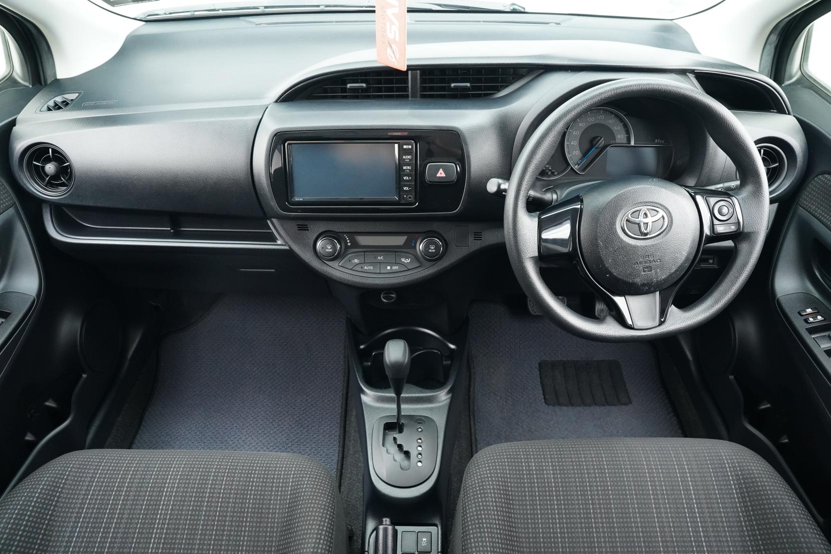 Toyota Vitz 1.5 HYBRID F