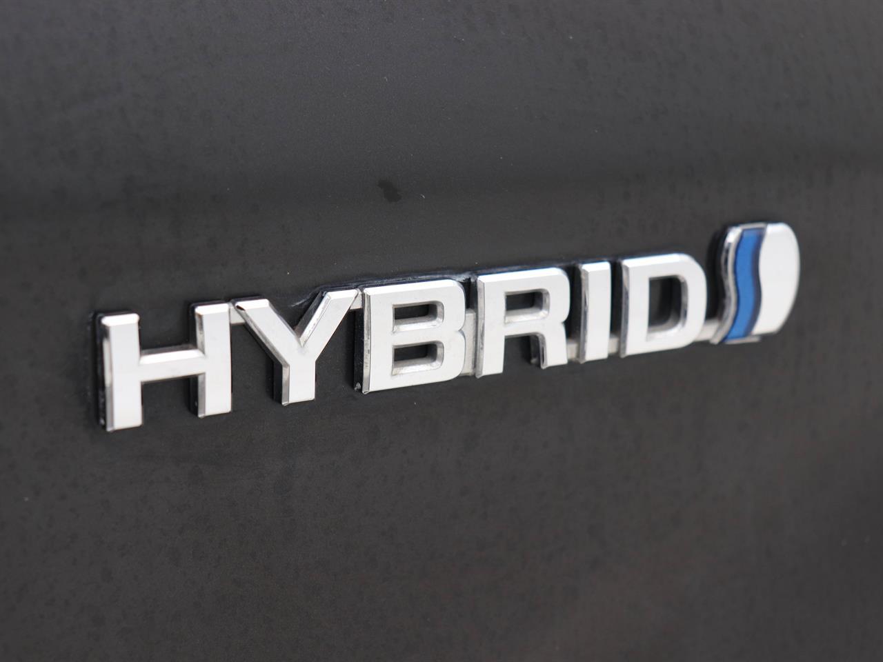 Toyota Corolla Fielder Hybrid G 