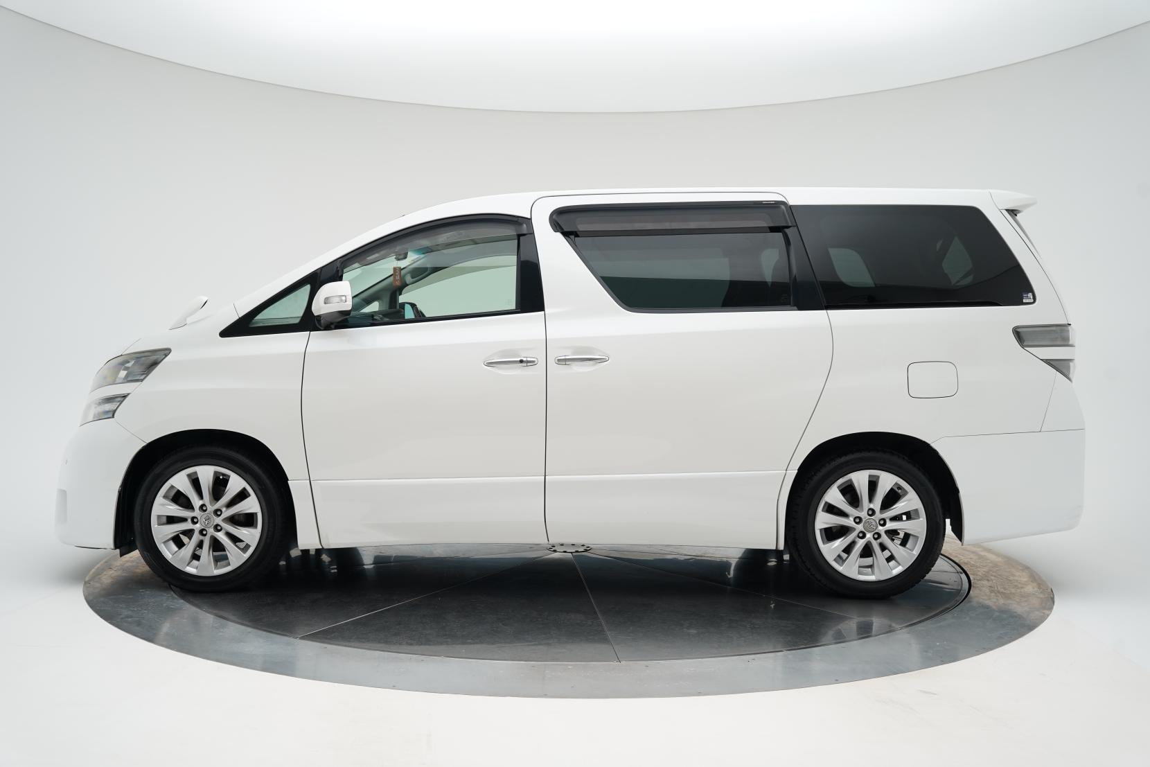 Toyota Alphard 3.5 3.5Z 8 Seater