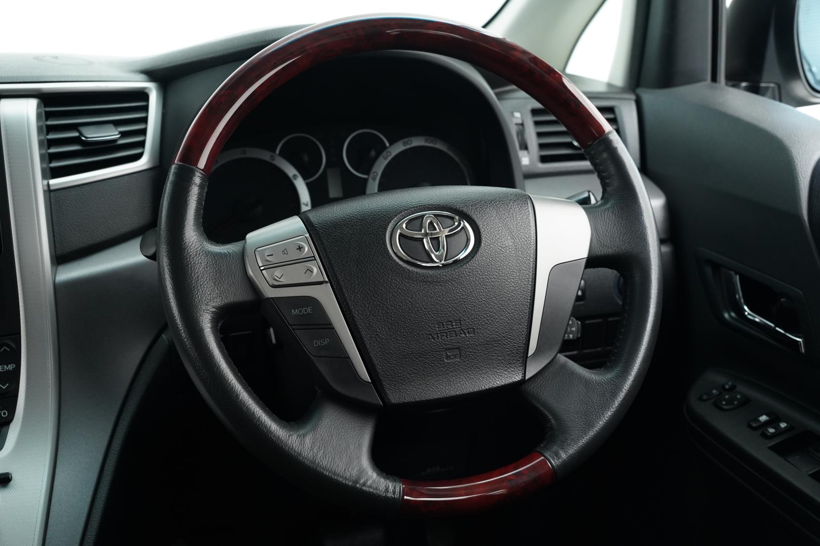 Toyota Alphard 3.5 3.5Z 8 Seater