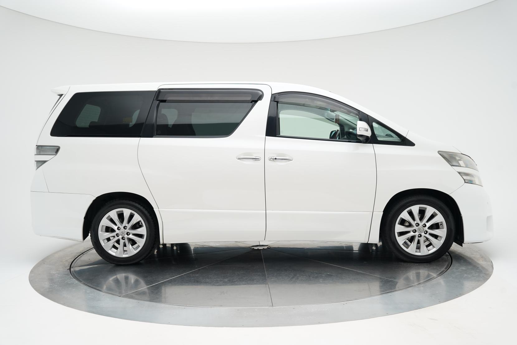 Toyota Alphard 3.5 3.5Z 8 Seater