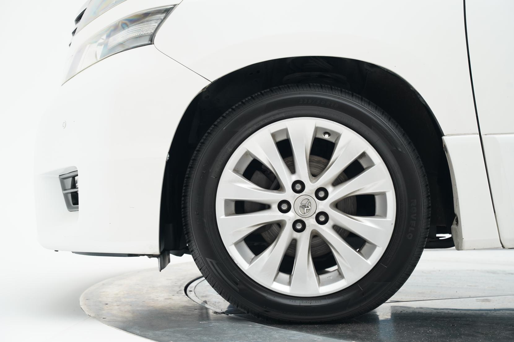 Toyota Alphard 3.5 3.5Z 8 Seater