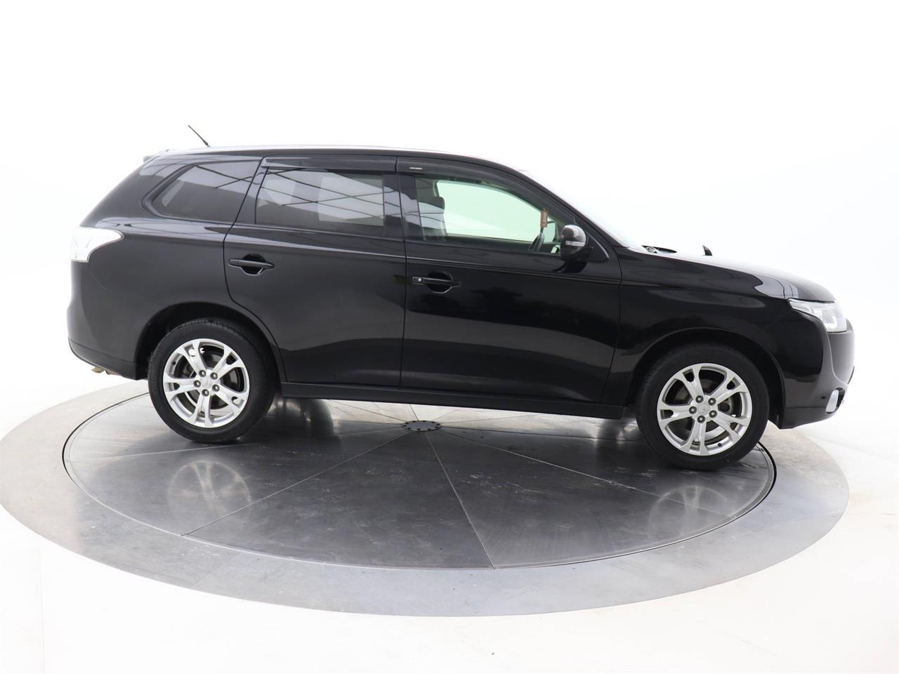 Mitsubishi Outlander 2.4 24G 4WD 7 Seater