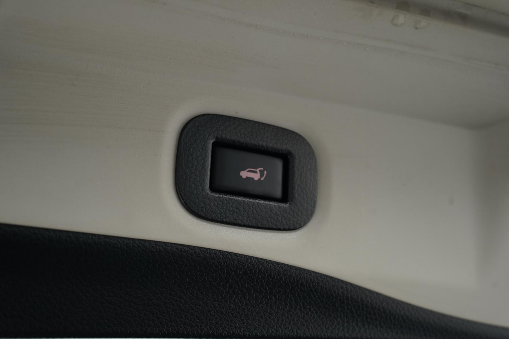 Nissan X-TRAIL 2.0 20X 4WD 5 Seater