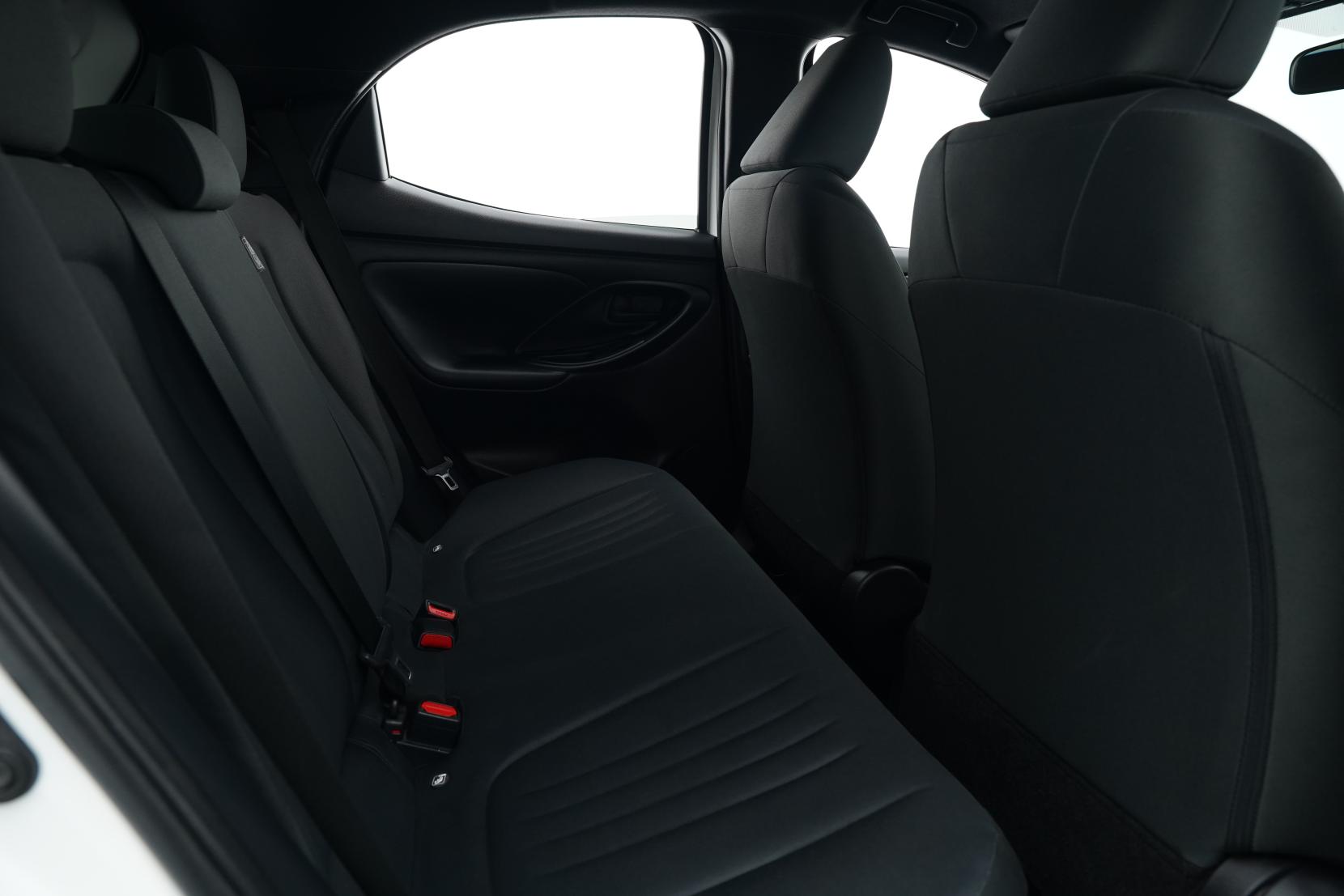 Toyota Yaris 1.5 Hybrid X