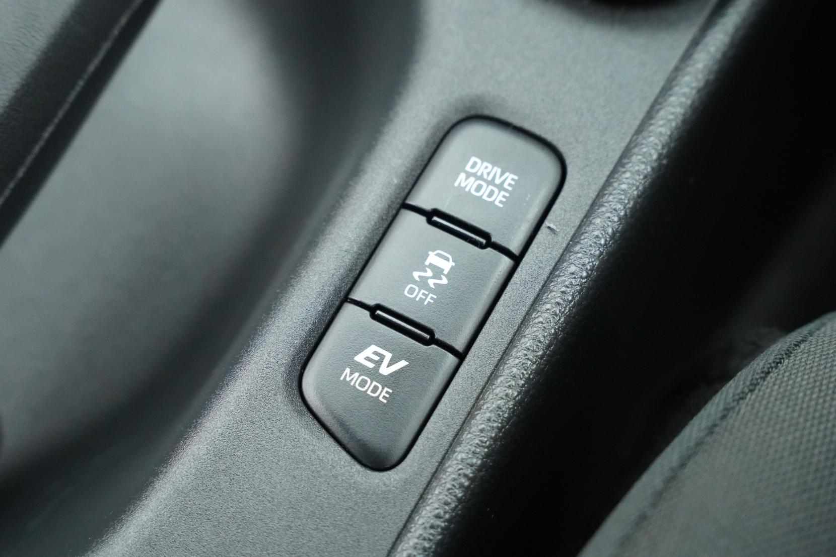Toyota Yaris 1.5 Hybrid X