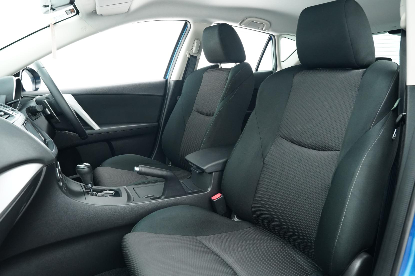 Mazda Axela Sport 20S Skyactiv