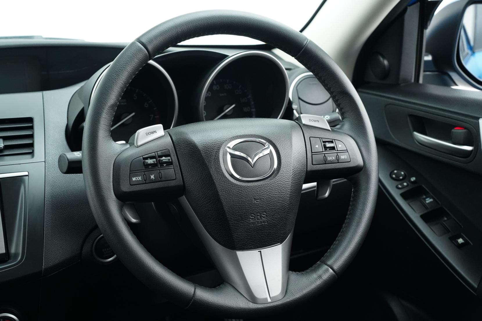 Mazda Axela Sport 20S Skyactiv