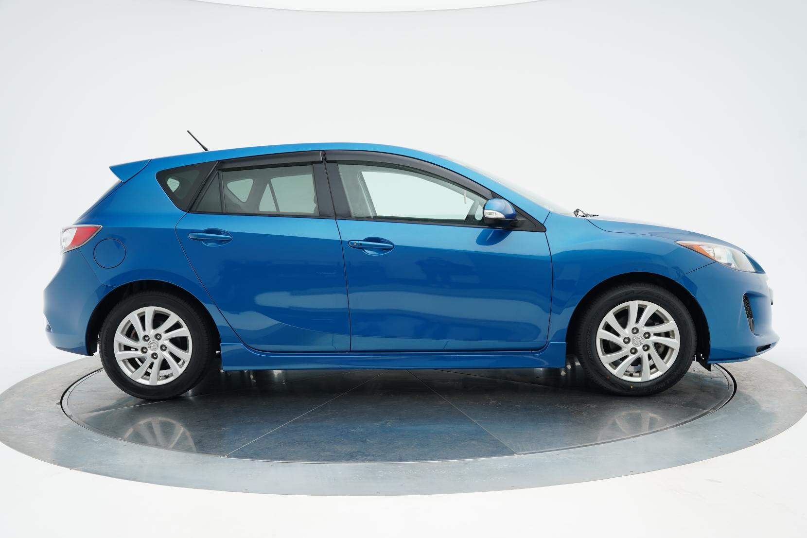 Mazda Axela Sport 20S Skyactiv